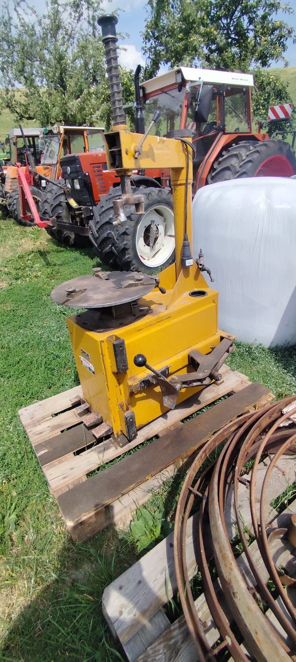 Toutes les machines: Reifenmontagemaschine Sice – D'occasion à Dürrenroth par reikien