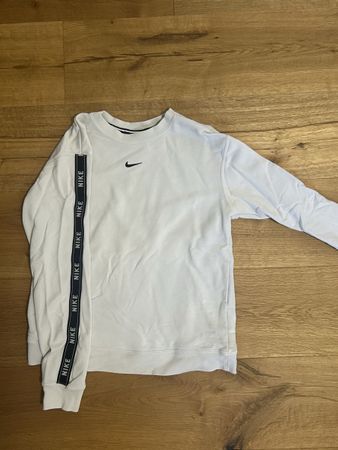 Nike Pullover weiss Grösse XS neuwertig