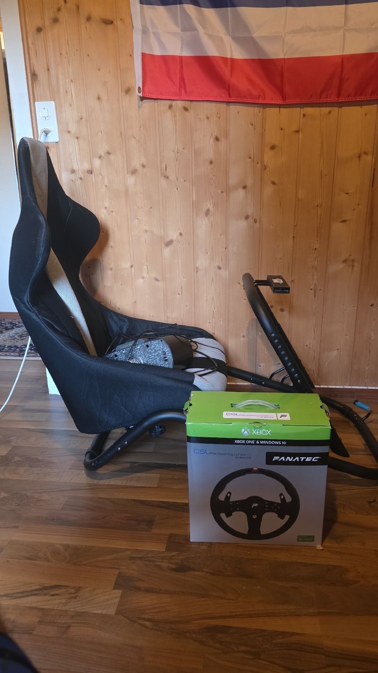 Fanatec Controller: Fanatec CSL Elite Bundle + CSL P1 Wheel & Sim Rig Sitz – Gebraucht aus Eggiwil von not_qhp7