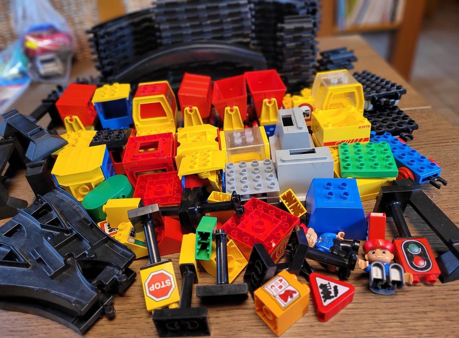 Lego Spielzeuge: LEGO DUPLO Eisenbahn Set – Gebraucht aus Sonceboz-Sombeval von ter_9rc5 9