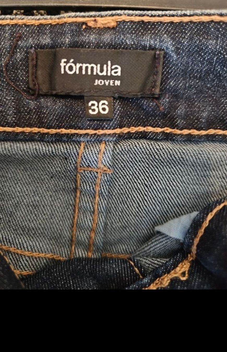 Bershka Gonne: Jupe en jean FORMULA taille 36, coupe droite, boutons devant – Usato da HENNIEZ venduto da mjm_vp6n 2