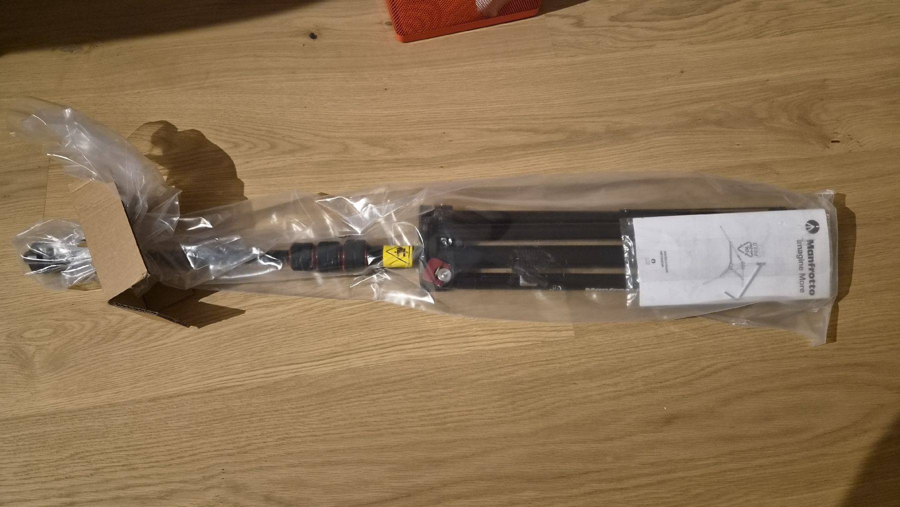 Manfrotto Stative & Stativköpfe: Manfrotto Stativ – Neu und originalverpackt aus Uster von Toni16