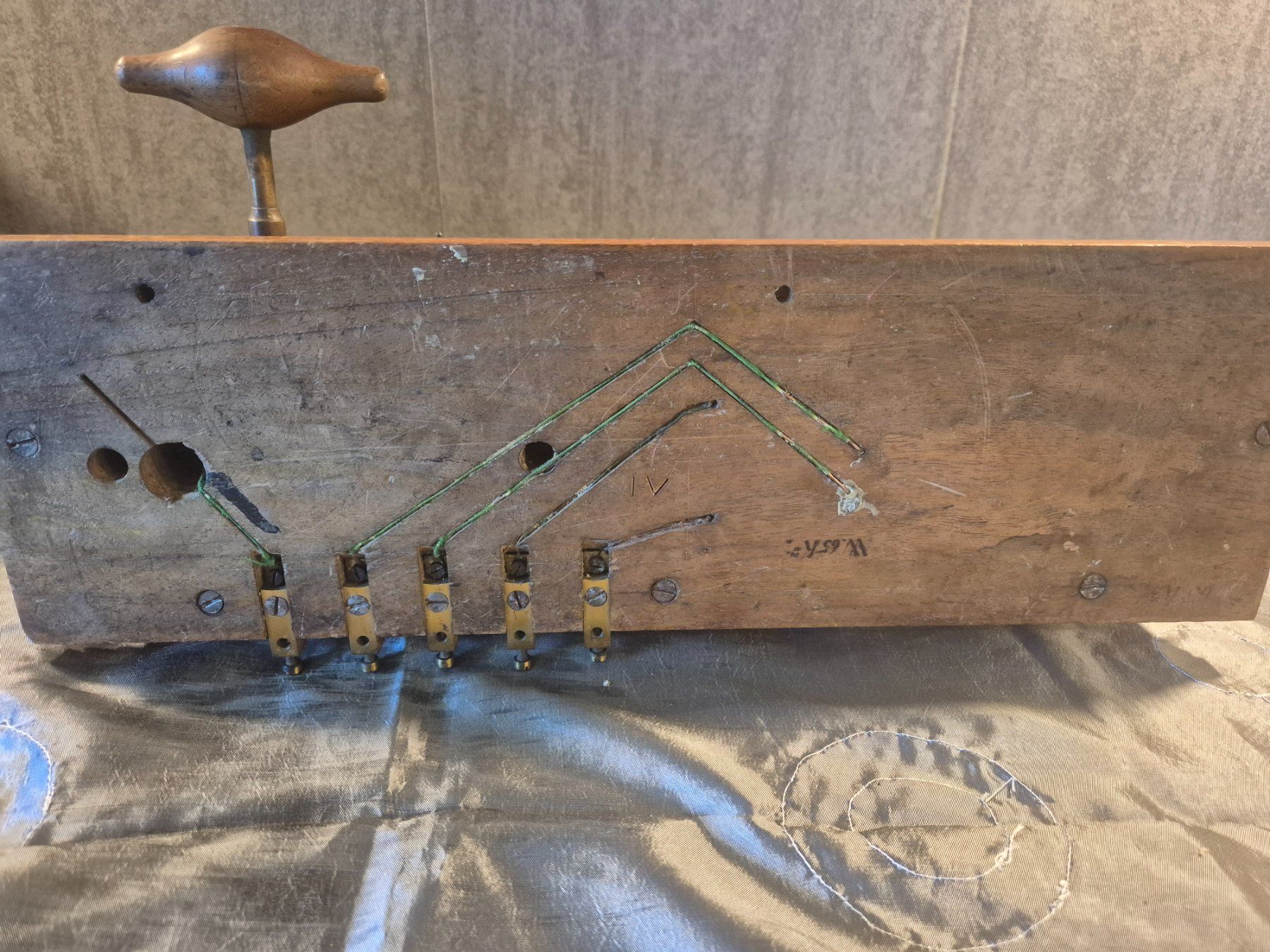 Telefoni: Télégraphe Morse en Laiton, 1880s – Usato da Essertes venduto da onezoneplay 9