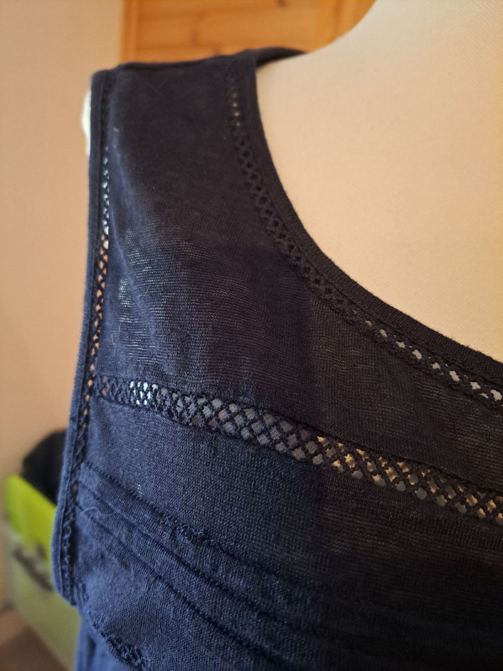 Manor Top: Schickes Manor Top, 100% Leinen, Grösse XL – Usato da Rafz venduto da MuriFinn 3