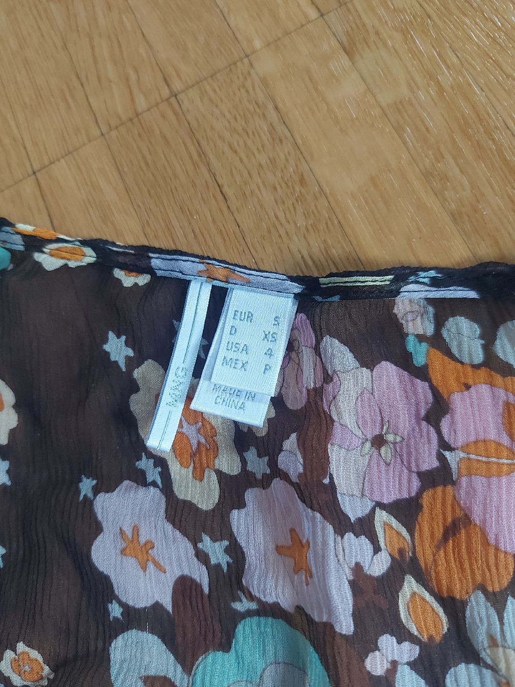 Mango Top: Top 100% soie Mango - T. S – Usato da Lausanne venduto da Super-cerise 3