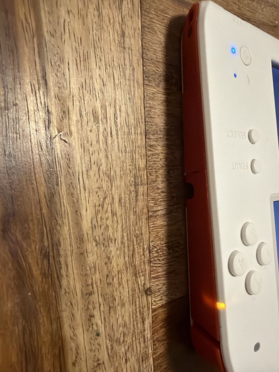 Nintendo Konsolen: Nintendo 2DS Konsole - Homebrew – Gebraucht aus Dietikon von cig_isc 4