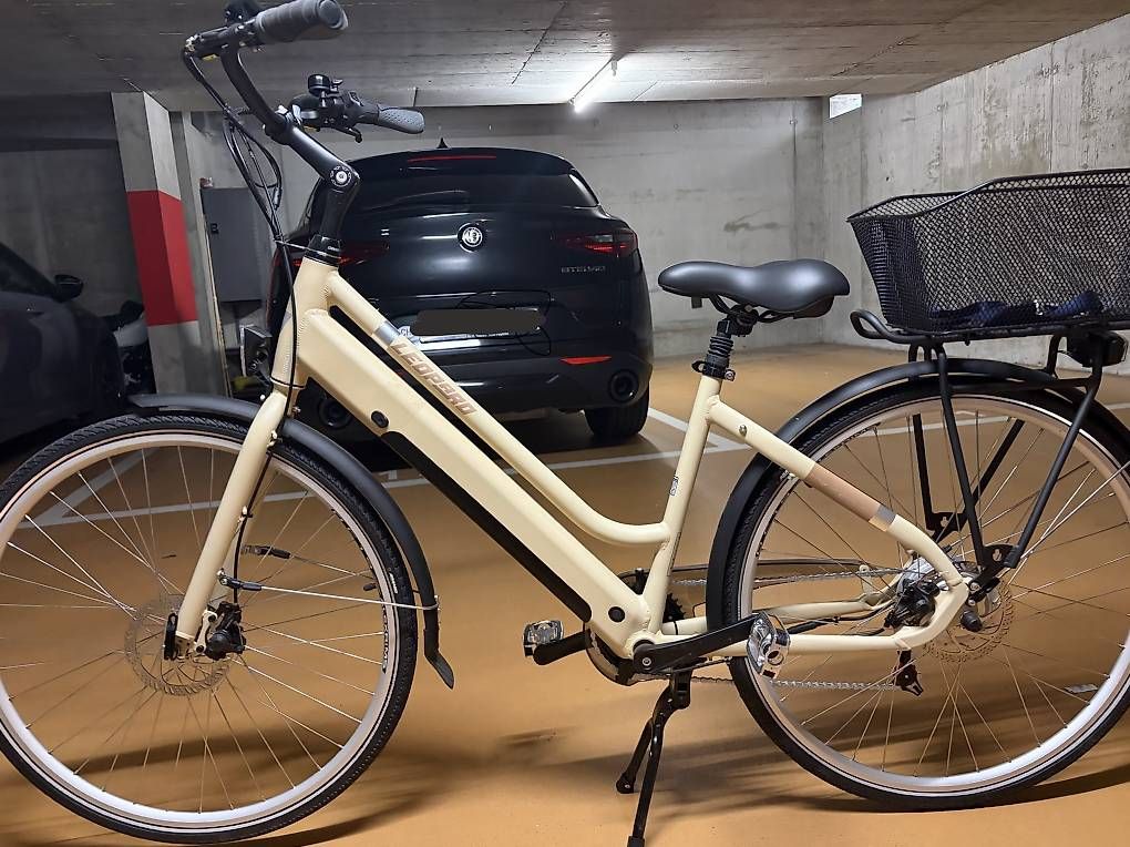 Leopard Velos: Vélo E-Bike City Explorer – Neu (gemäss Beschreibung) aus Lucens von Saracan7