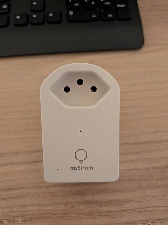 Spine: myStrom WiFi Switch – Usato da Düdingen venduto da olofvndrhr
