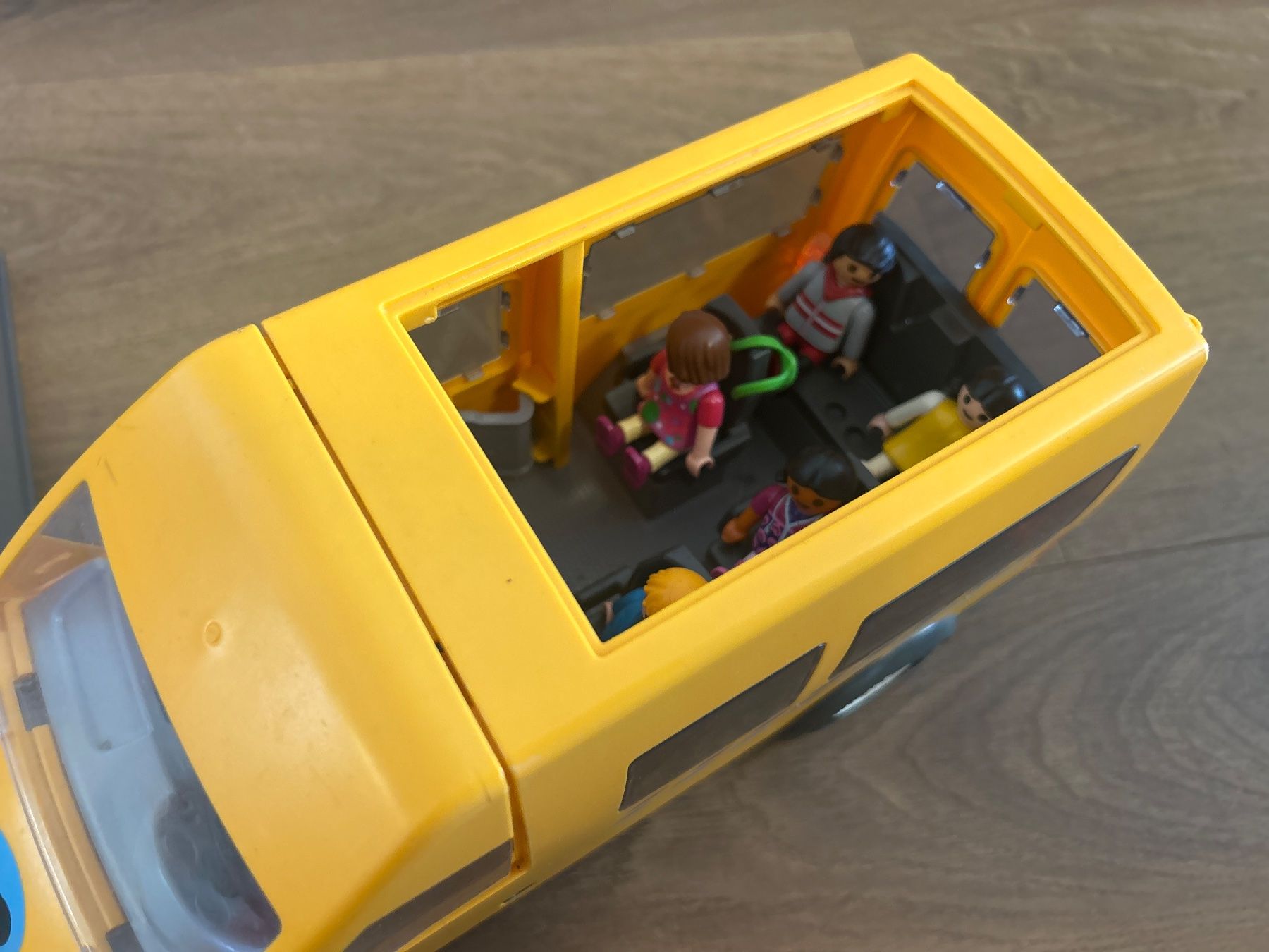 Playmobil Giocattoli: Playmobil 6866 Schulbus Versand möglich – Usato da Regensdorf venduto da Spyke55 7