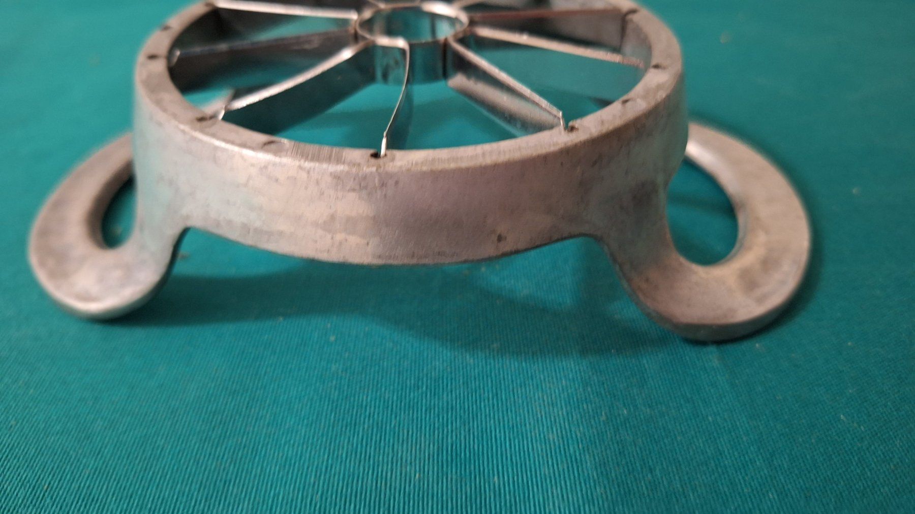 Elettrodomestici da cucina: Vintage Apfelschneider , Metall – Usato da Arlesheim venduto da shopradl 3