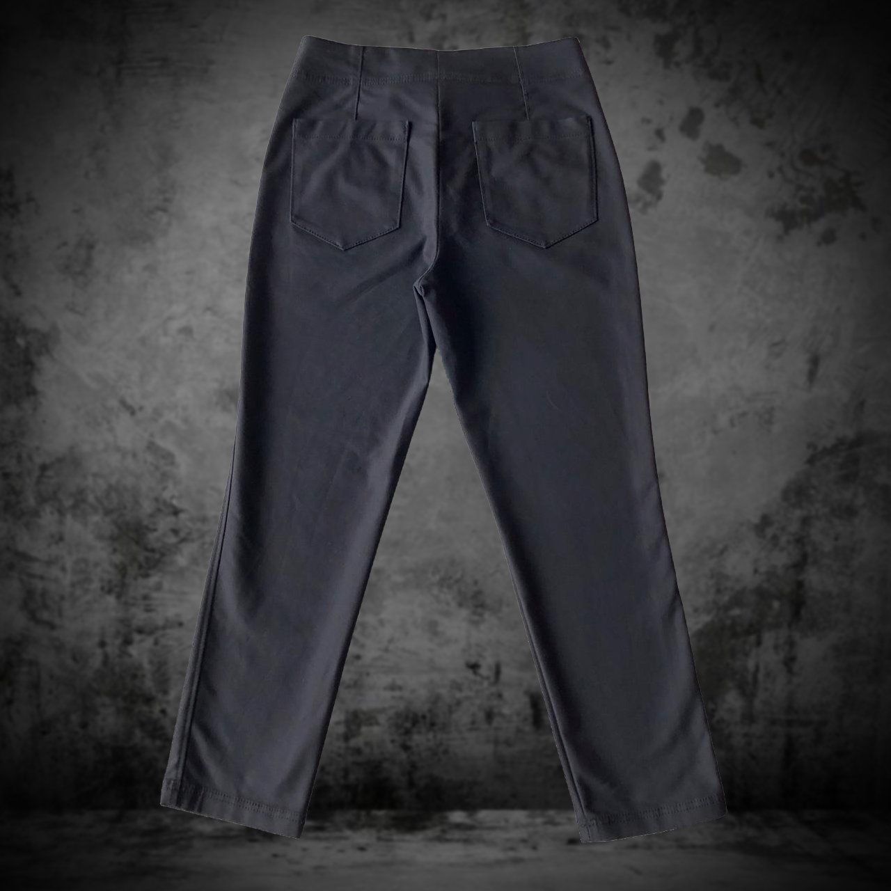 Massimo Dutti Pantaloni: Pants Massimo Dutti Black Women 38 – Usato da Genève venduto da ang_7j7j 2