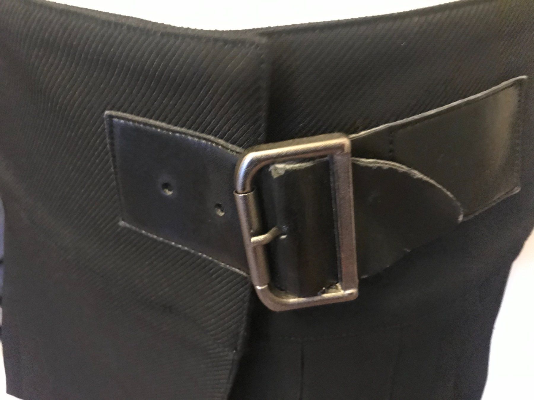 Gonne: Schwarzer schottisch Minirock 36 mit Falten und Reissversch – Usato da Embrach venduto da lau_2gtp 6