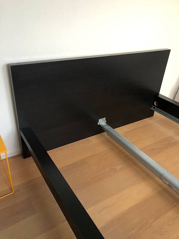 Ikea Lits: Bettgestell schwarz 140 cm x 200 cm – D'occasion à Samstagern par TAAF 2