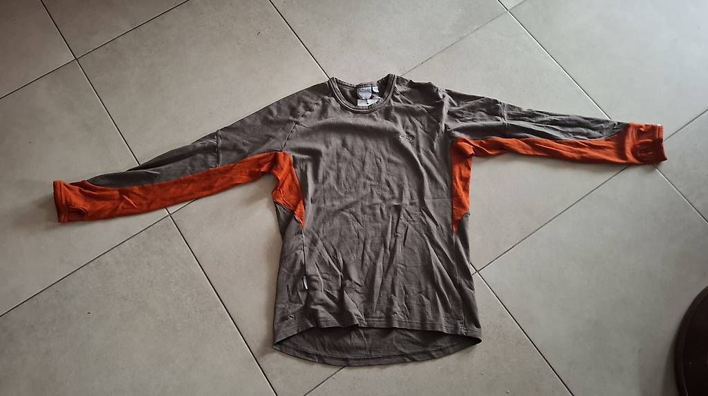 Maglioni & Felpe: Sous pull de ski – Usato da Essertes venduto da ast_mk5t