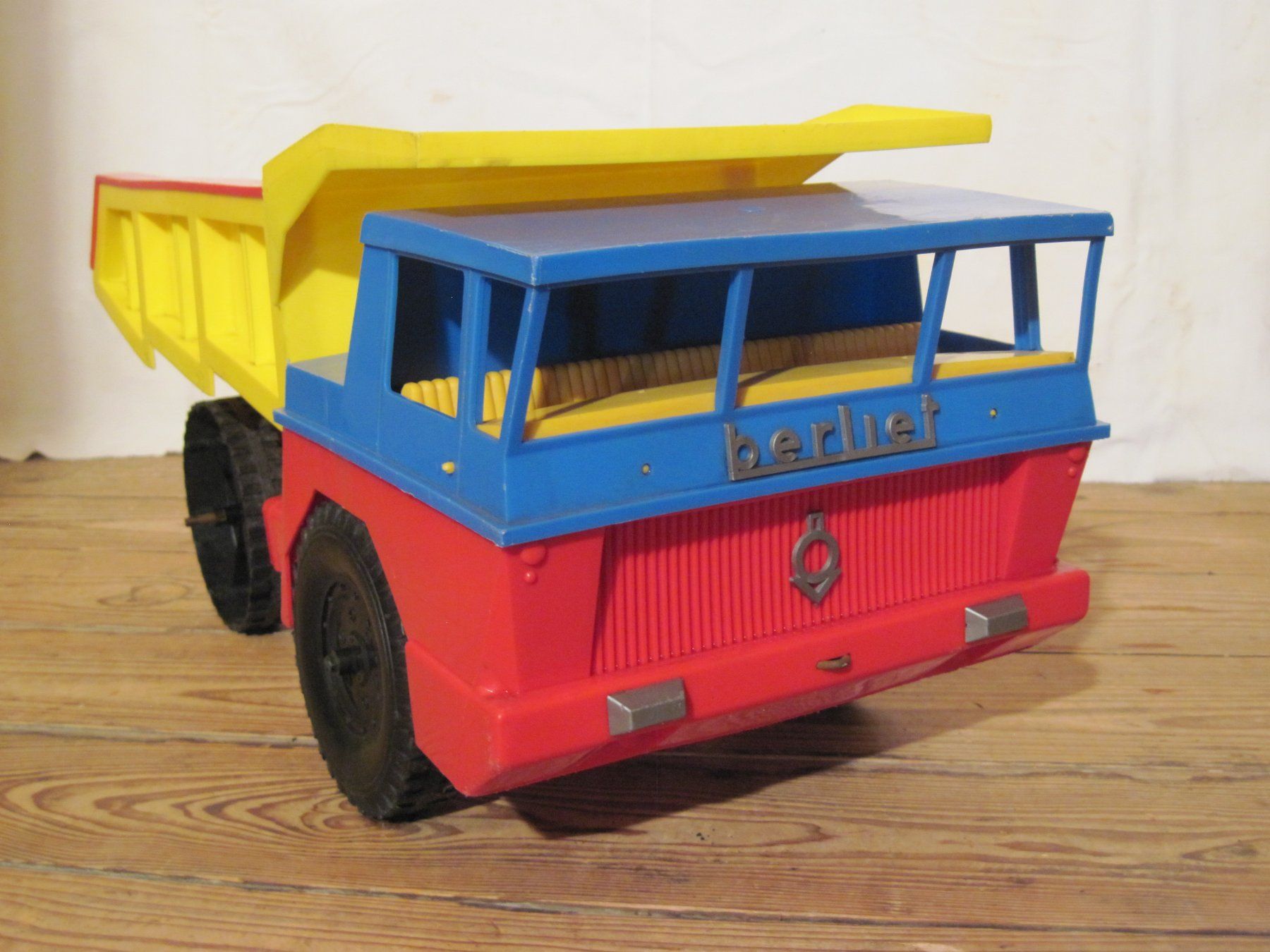 Giocattoli: Lastwagen Berliet – Usato da Feuerthalen venduto da mam_5l7b 8