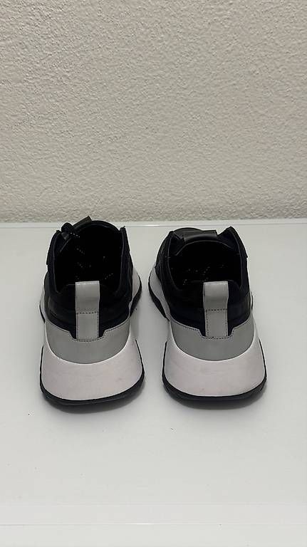 Chaussures hommes: Hugo Black Atom Sneakers Nr. 41 – D'occasion à Thun par sin_z9y2 4