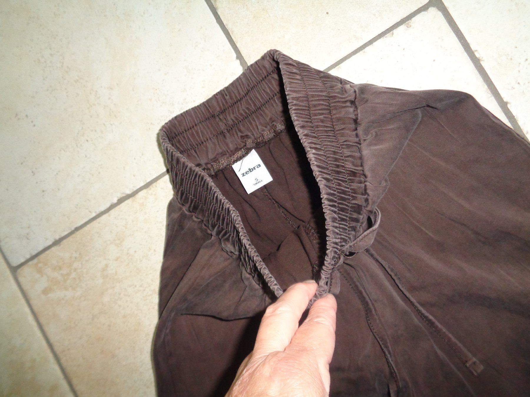 Zebra Pantaloni: Hose  zebra  Grösse S – Usato da Kreuzlingen venduto da Robi-2003 2