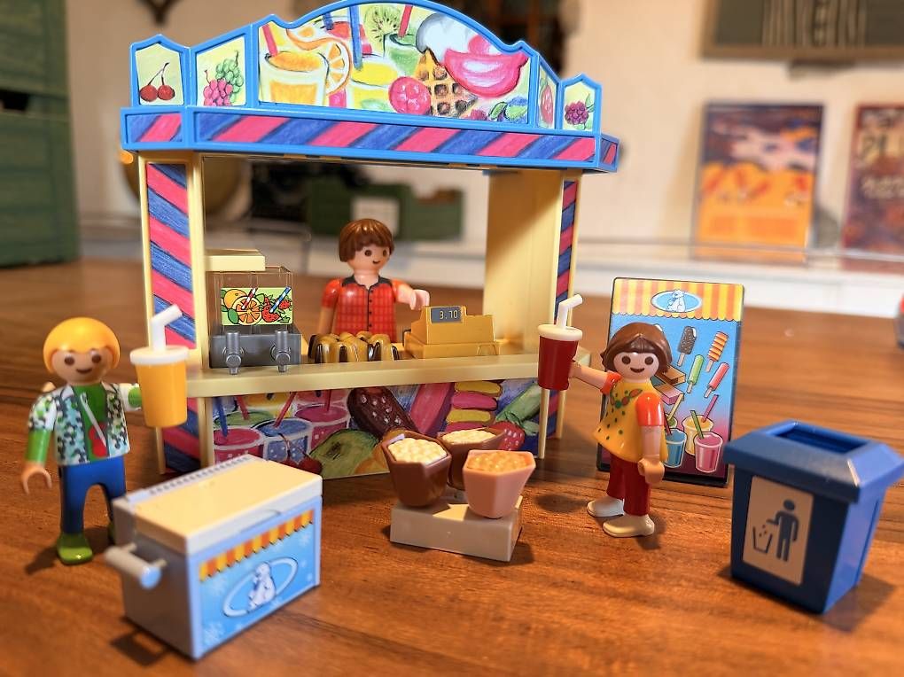 Giocattoli: Playmobil - vendeur de glaces  – Usato da Essertines-Yverdon venduto da clemesitpa