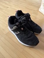 Schwarze Fila Sneaker, neuwertig, Gr. 36, ideal für Herbs