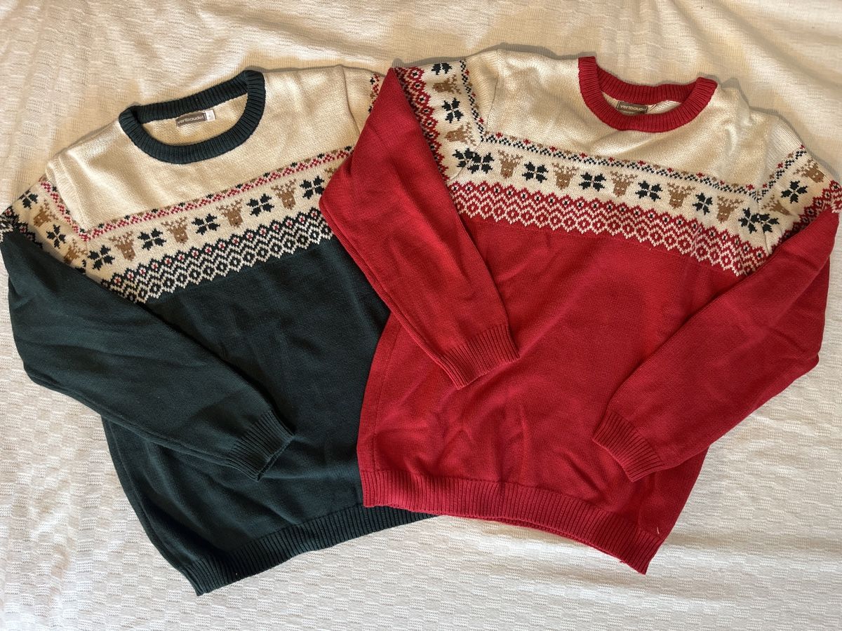 Kleiderpakete: Weihnachtspullover Set Family Partnerlook – Gebraucht aus Baldegg von Livio. 2