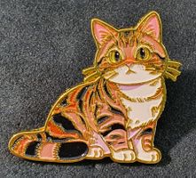 CC980  Pin Cat Katze Sitzend