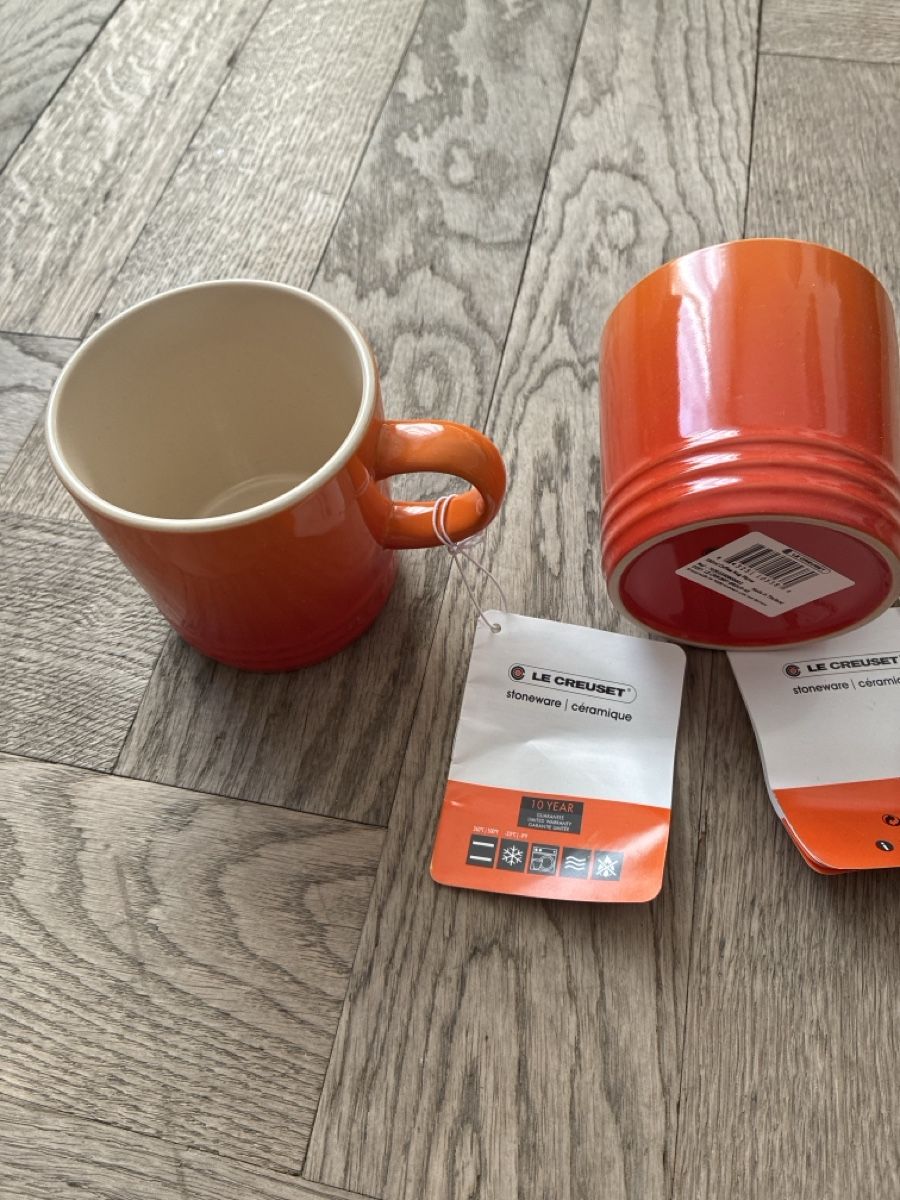 Le Creuset Tassen: Le Creuset Mugs neu  – Neu und originalverpackt aus Zürich von Dsire