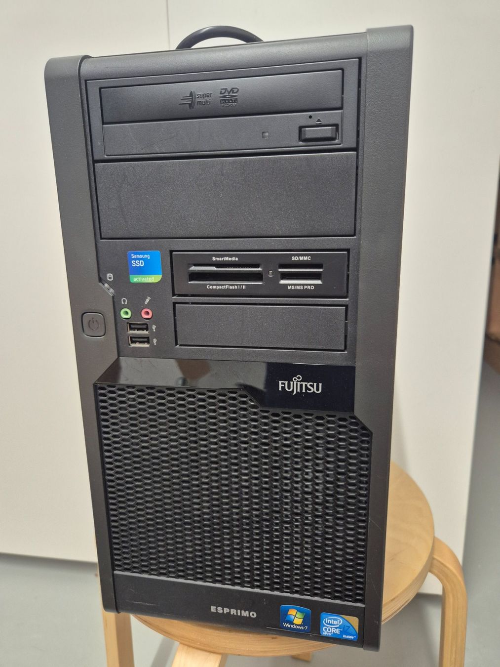 Fujitsu PC: FUJITSU ESPRIMO P9900 – Usato da Sitterdorf venduto da Lenggi7