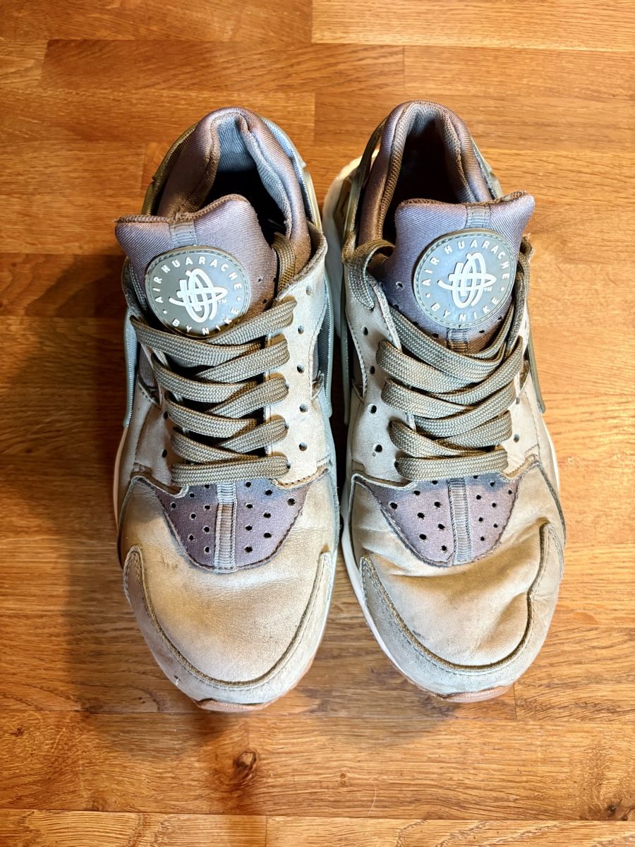 Nike Scarpe da uomo: Turnschuhe Nike Air Huarache Gr. 40 – Usato da Schwerzenbach venduto da frauminze