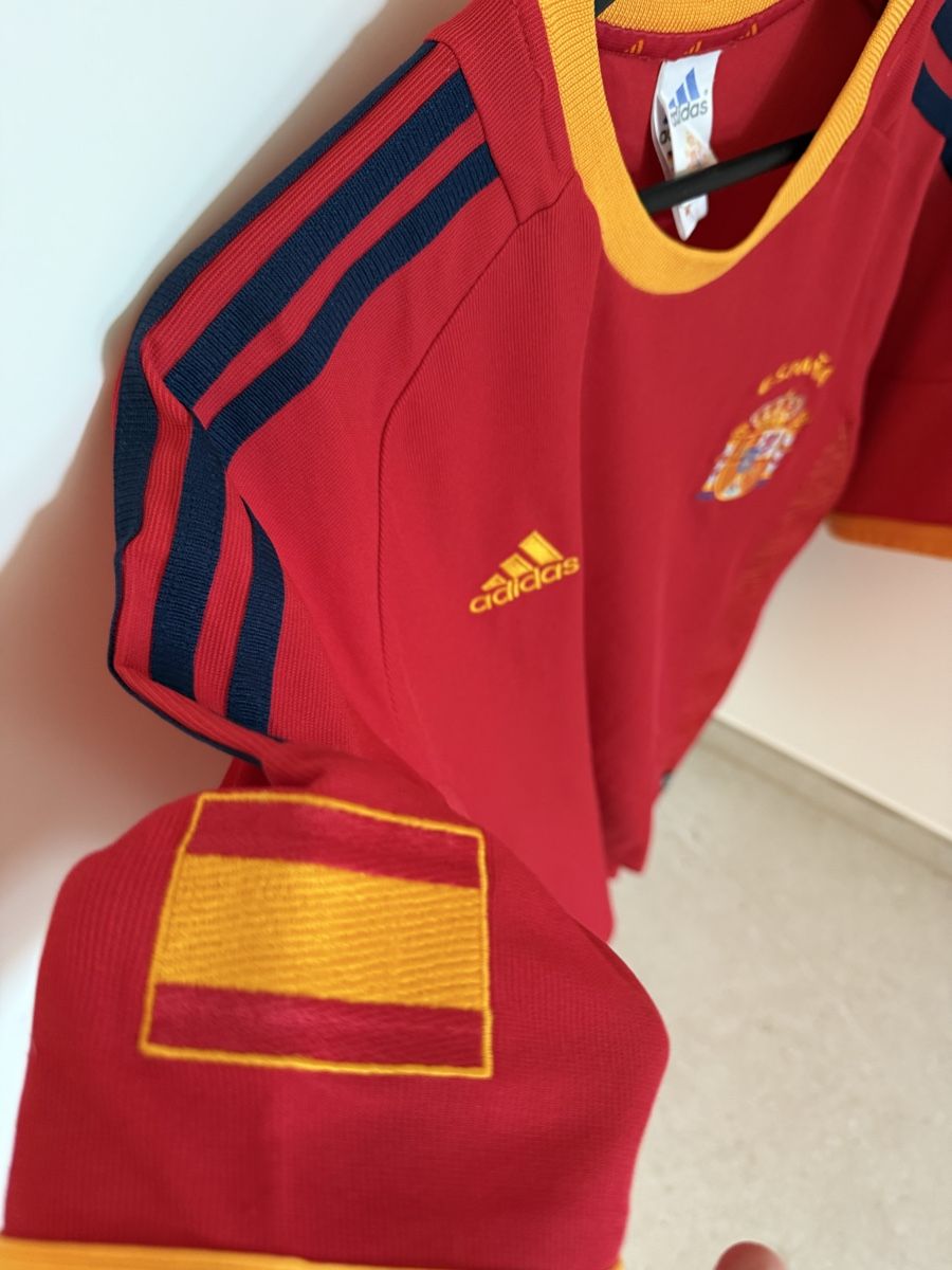 Adidas Canottiere & Pantaloni: Spain 2002-2004 Home Trikot, Size S – Usato da Wilen b. Wollerau venduto da ccgold 1