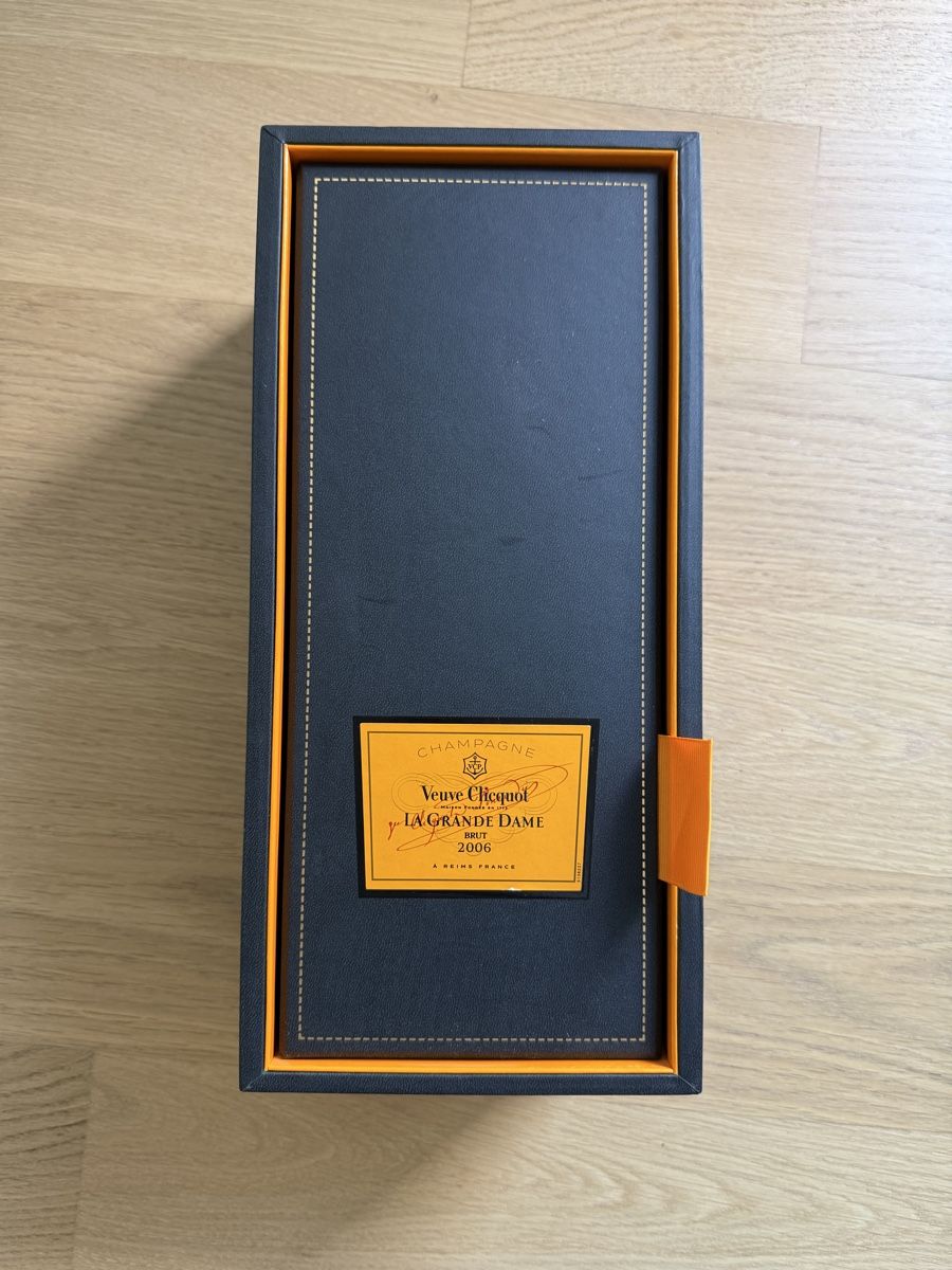 Sonstiges: VEUVE CLICQUOT GRAMDE DAME DREHBOX – Gebraucht aus Kilchberg ZH von Dorian7