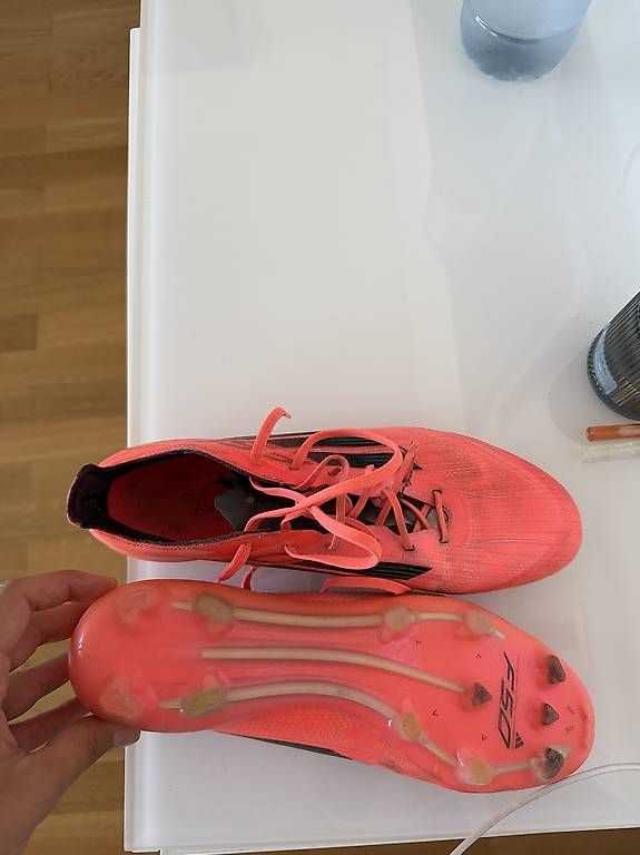 Scarpe da uomo: Adidas F50 – Usato da Wittenbach venduto da fil_k7gp