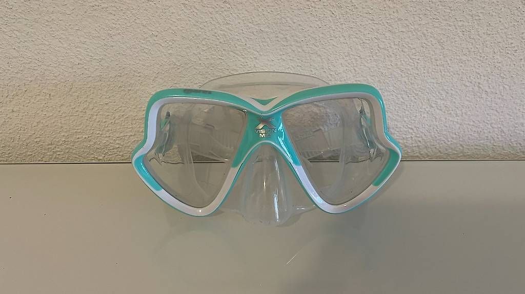 Occhiali & Lenti: Taucherbrille hellblau Damen – Usato da Jona venduto da Peterli_14