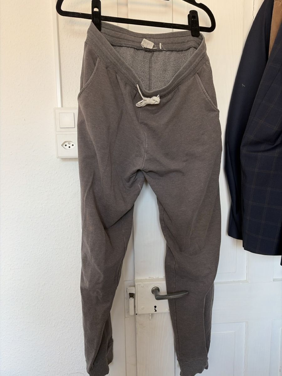 Hosen: Herren Jogginghose grau Grösse M  – Gebraucht aus Opfershofen TG von dan_nxk8