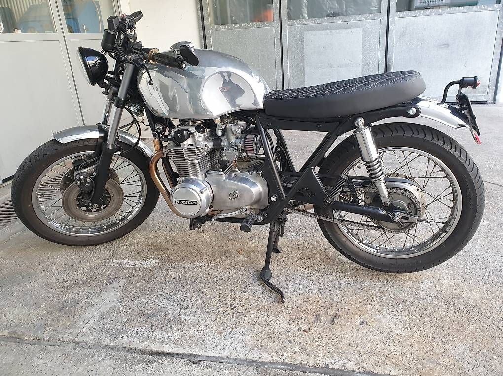 Honda Strada: Honda CB 500 Four – Usato da Erlenbach ZH venduto da Berlen 1