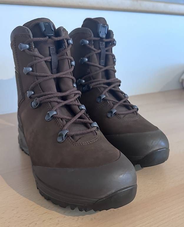 Scarpe da uomo: Wanderschuhe – Usato da Ebikon venduto da fab_r8xn 1