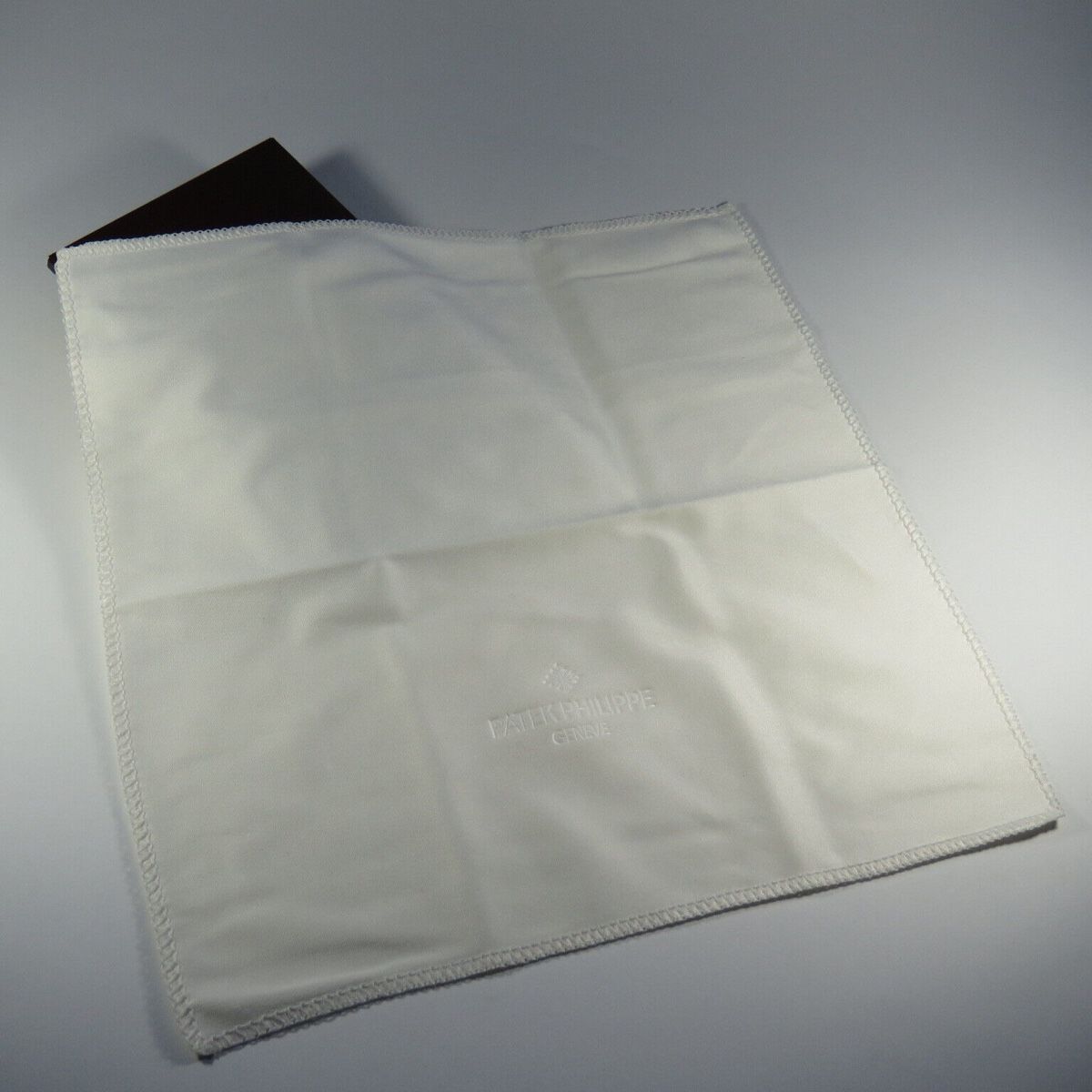 Patek Philippe Uhren: Patek Philippe Finest Cleaning Microfiber Cloth Tissue 👌 – Neu (gemäss Beschreibung) aus Morges von thetimebureau 4