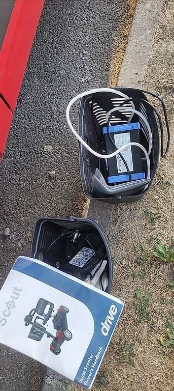 Veicoli elettrici: Scooter électrique PMR  – Usato da nyon venduto da mka_bn7r 2
