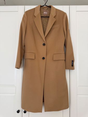 Eleganter Hugo Boss Kurzmantel, neu und ungetragen, Gr. 36