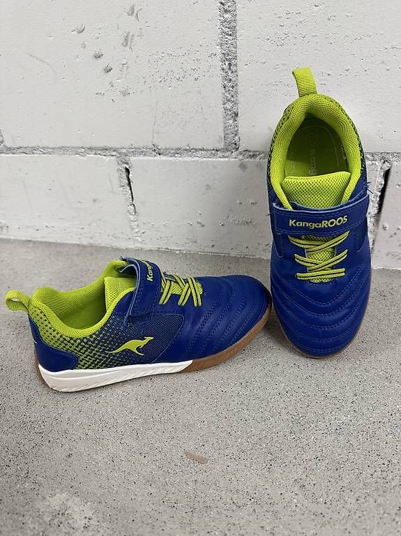 Schuhe für Jungen: Hallenschuhe, Grösse 30 – Gebraucht aus Zollikerberg von d_t_6bhf 1