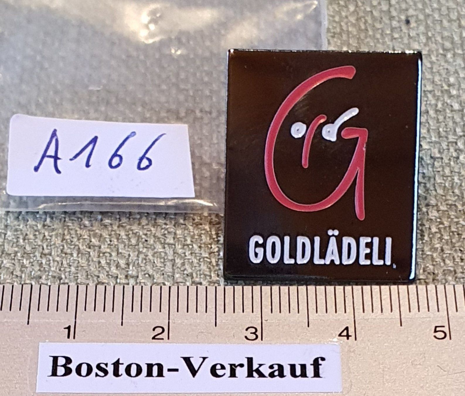 Placchette & Badge: A166 - Pin Goldlädeli – Usato da Reinach BL venduto da Boston-Verkauf 2