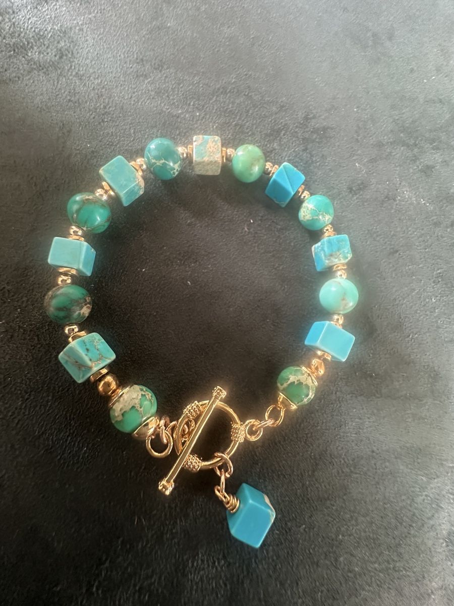 Bracciali & Braccialetti: Armband mit Jaspis Perlen . Handarbeit  – Nuovo e nell'imballaggio originale da Kriens venduto da Hortensie6