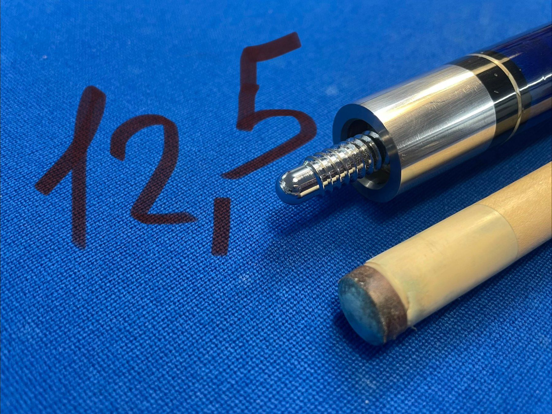Tavoli da biliardo: Buffalo Fantasy Billard Queue, Top Zustand, 12.5 mm – Usato da Wohlen AG venduto da fil_j2wc 1
