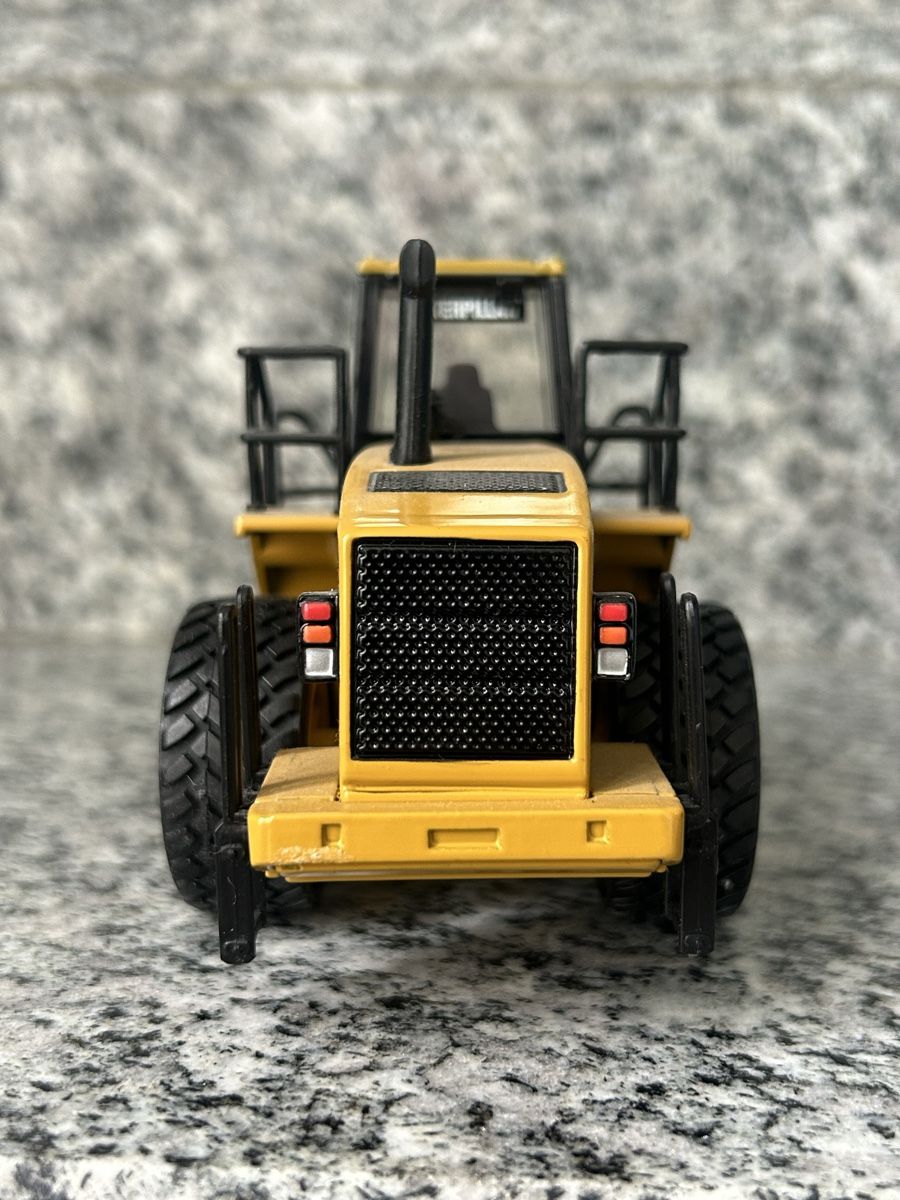 Caterpillar Kit di modellismo & Modellini statici: Cat 980 G , 1:50 , Norscot – Usato da Horw venduto da Tigercat635 1