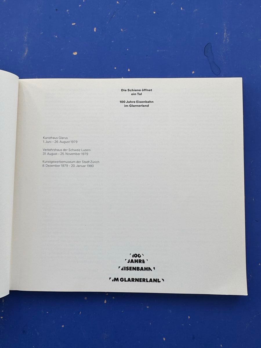 Libri: Die Schiene öffnet ein Tal. 100 Jahre Eisenbahn im Glarnerla – Usato da Adliswil venduto da buch_und_kunst 1