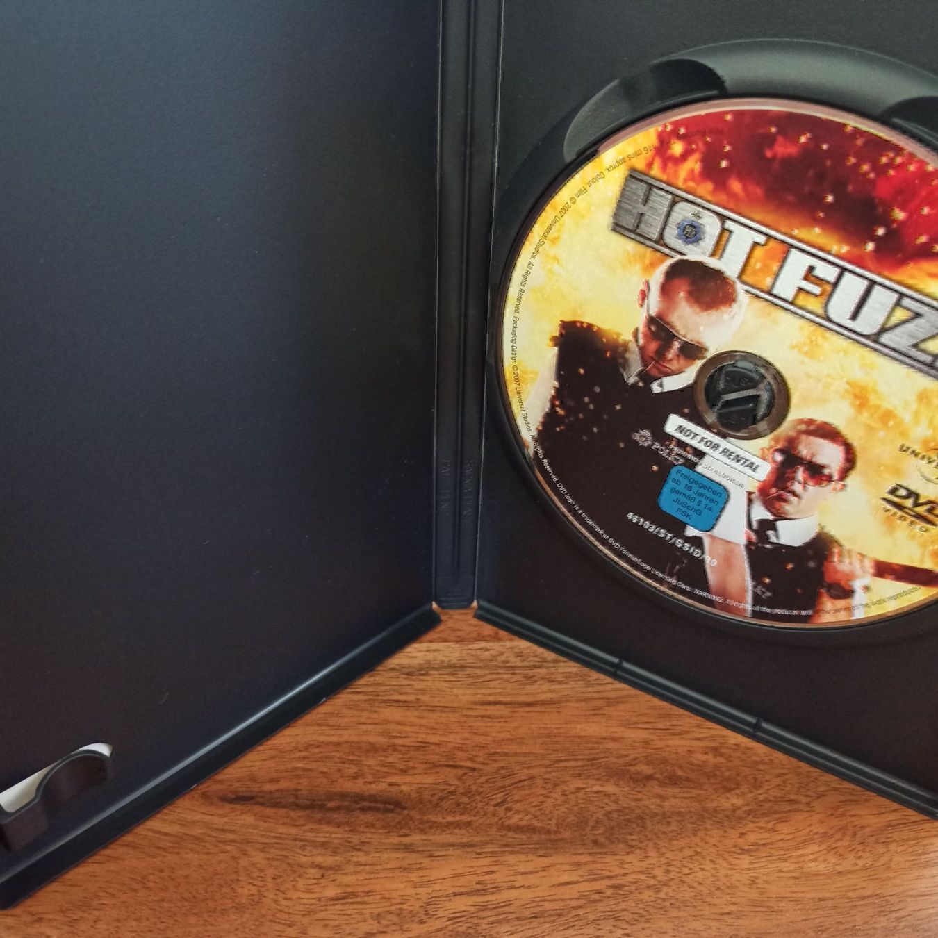 Tutti i DVDs: Hot Fuzz – Usato da Dübendorf venduto da kb86_MOVIE 2
