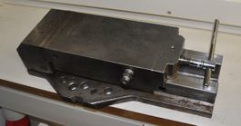 Grosser Maschinen Schraubstock