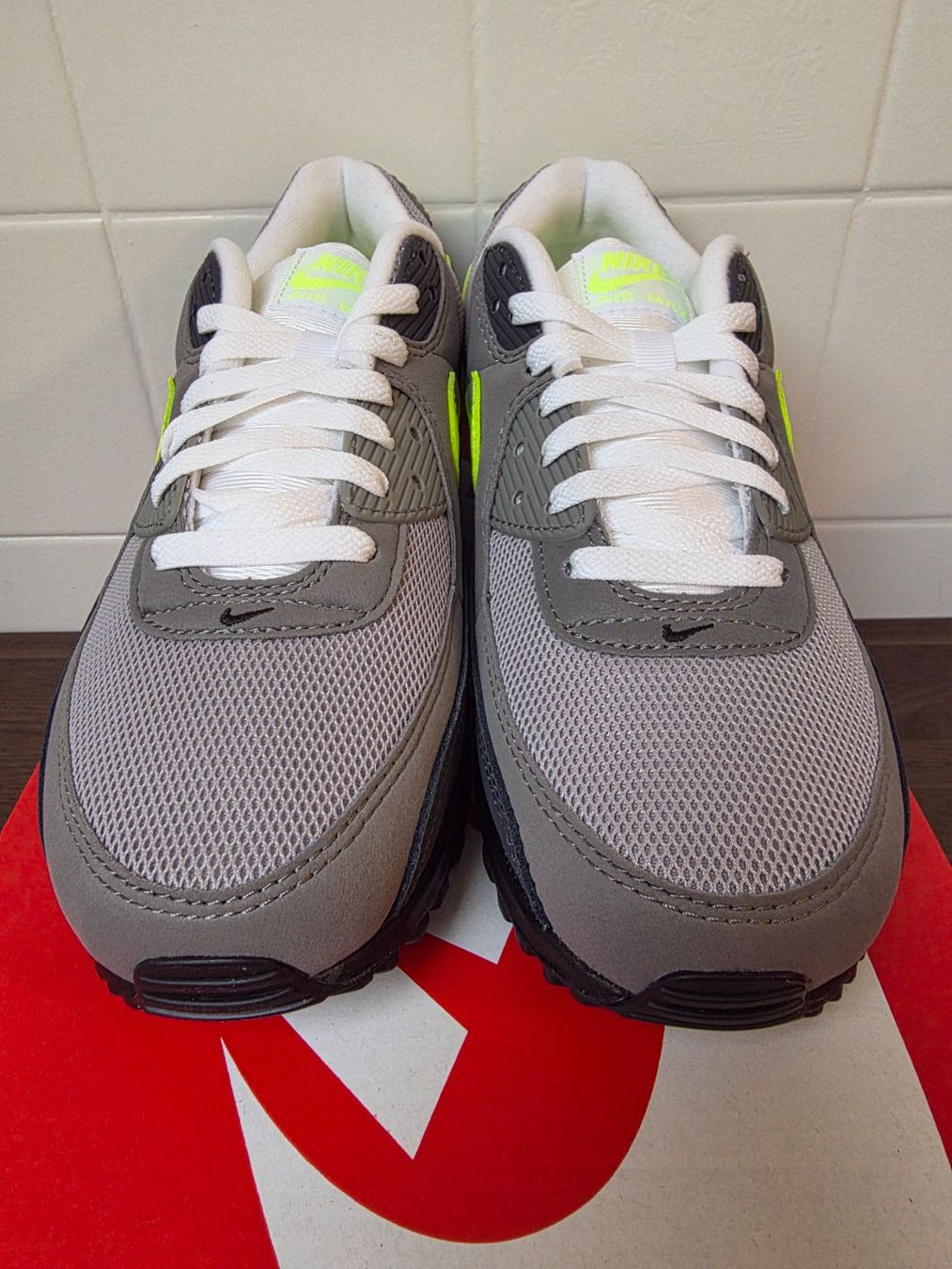 Nike Herrenschuhe: Nike Air Max 90 – Neu und originalverpackt aus Fleurier von dav_xx8y 3