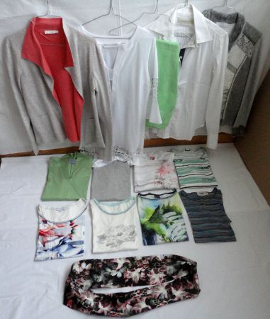 Kleiderpaket 14-tlg. Damen Jacken/Hose/Bluse/T-Shirt Gr. M/L