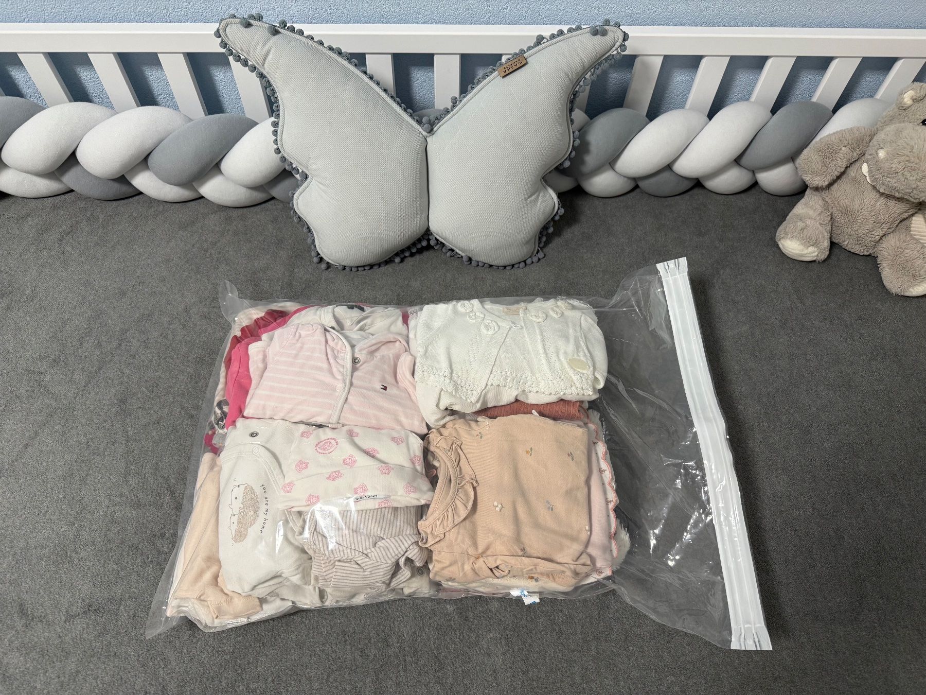 Lotti & Set di vestiti: Kleiderpaket 78 Teile Gr. 50/56 – Usato da Sargans venduto da jenabek