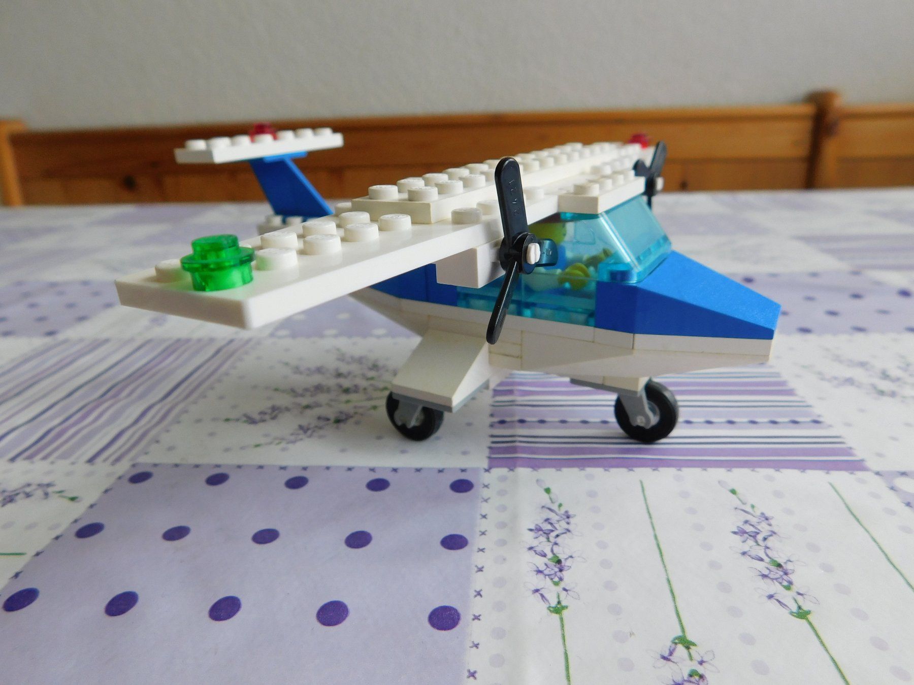 Lego Kit di costruzioni: Legoland Kleinflugzeug blau weiss. – Usato da Strengelbach venduto da Wedi73 2